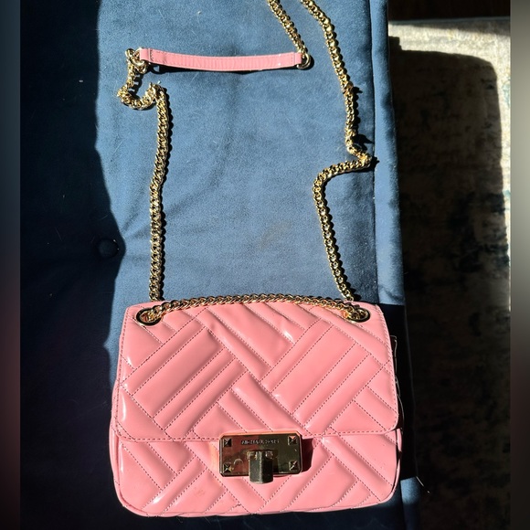 MICHEAL KORS PINK/GOLD CROSSBODY BAG! 🤍💞✨ (PERFECT CONDITION) - Picture 1 of 4